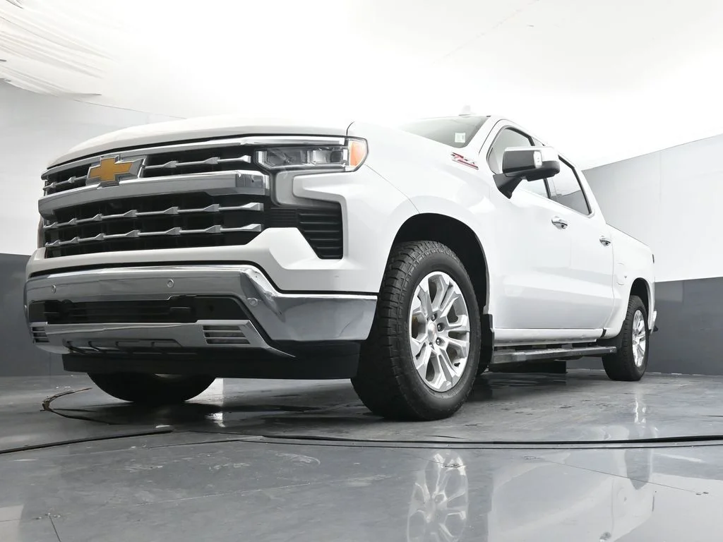 Used 2023 White Chevrolet LTZ image 36