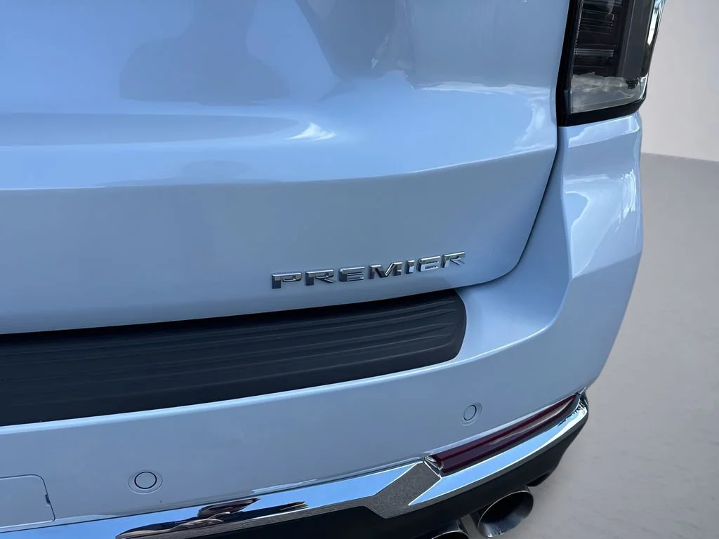 Used 2026 Polar White Tricoat Chevrolet Premier image 36