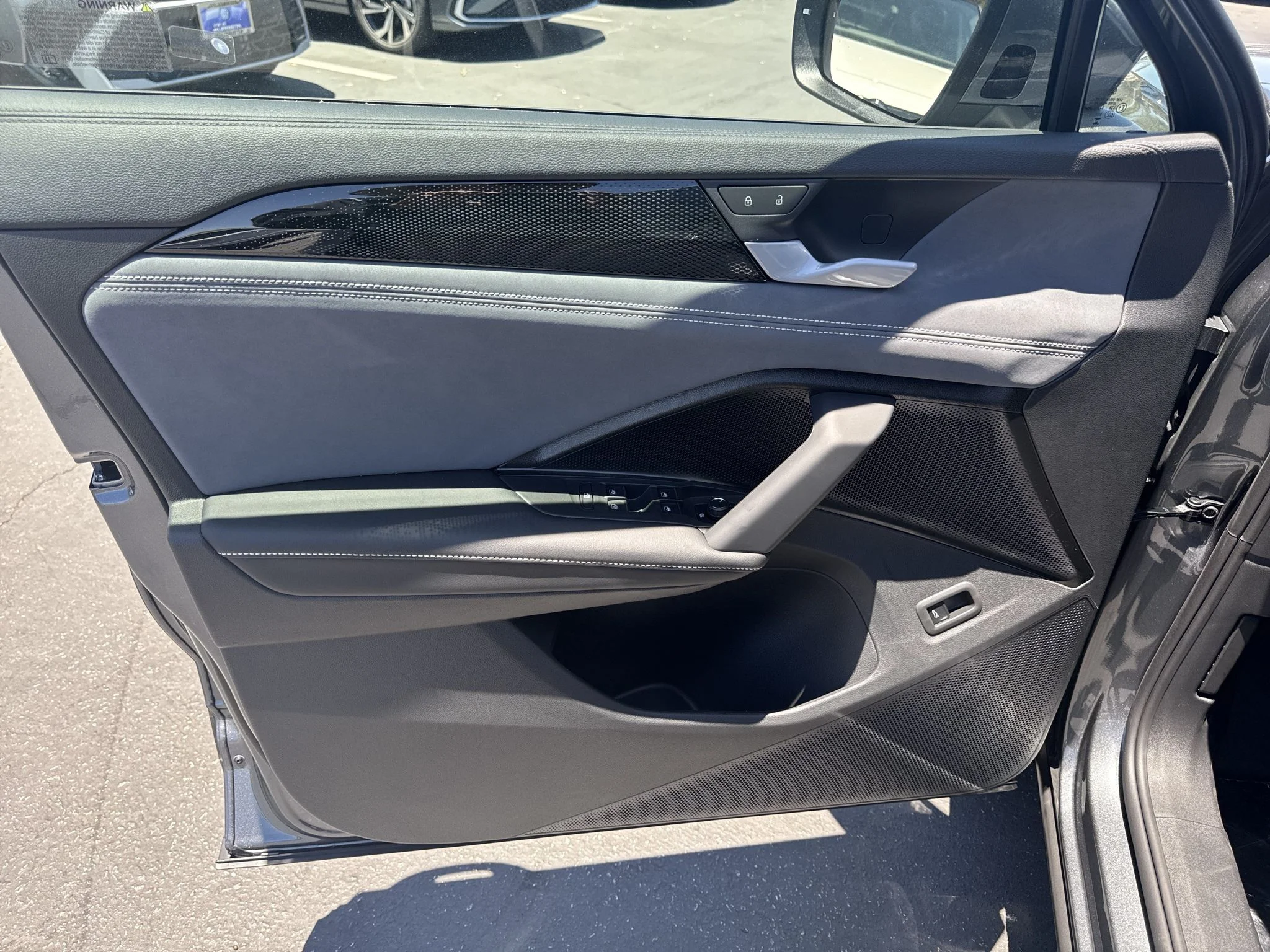 New 2026 Platinum Gray Metallic Volkswagen SE image 11