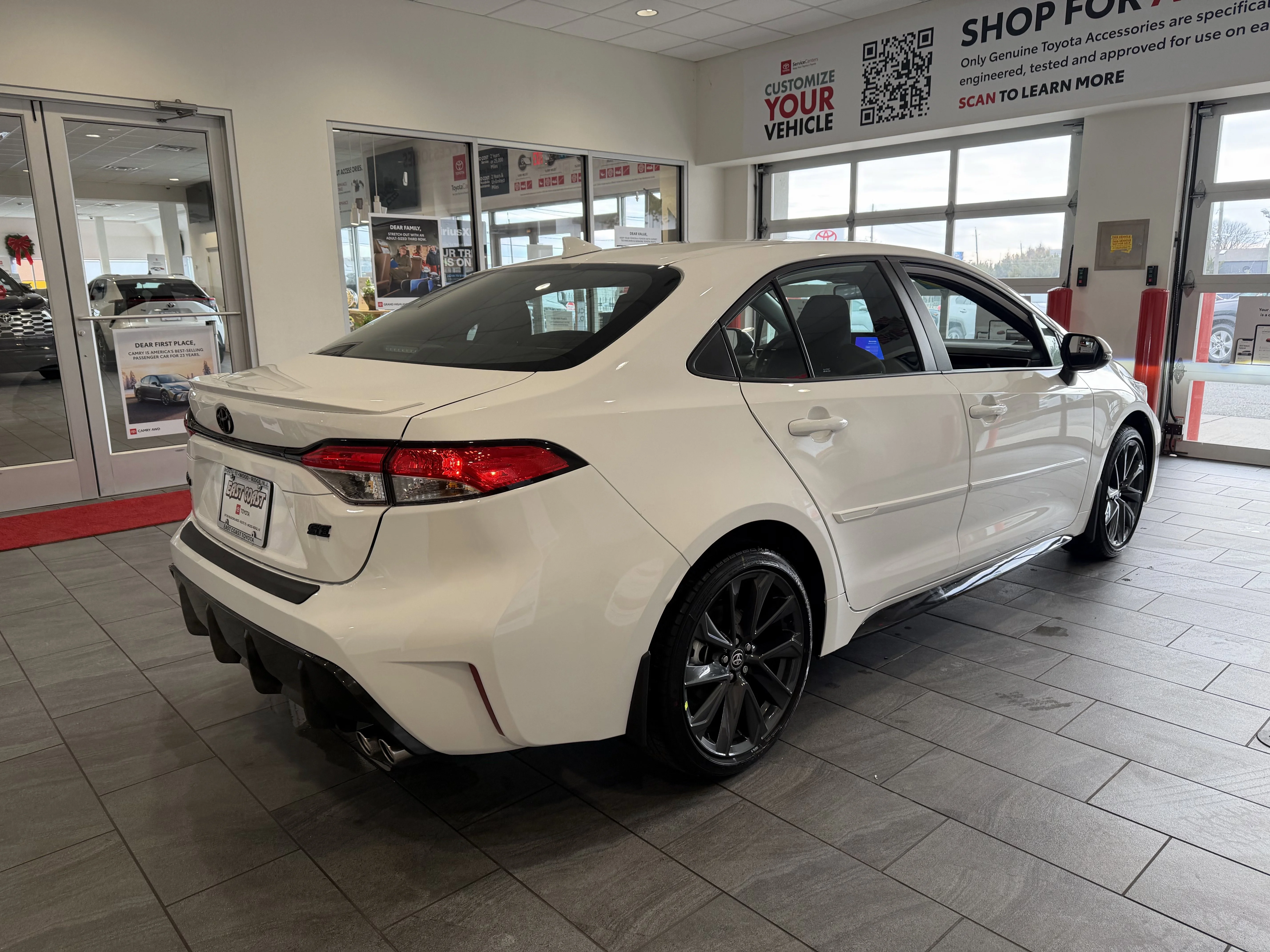 2026 Toyota Corolla SE - Photo 61