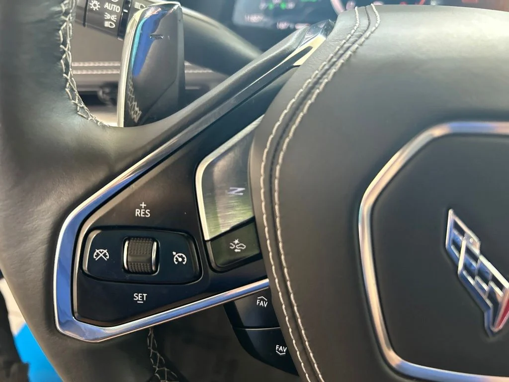 Used 2025 Blue Chevrolet Z06 image 39