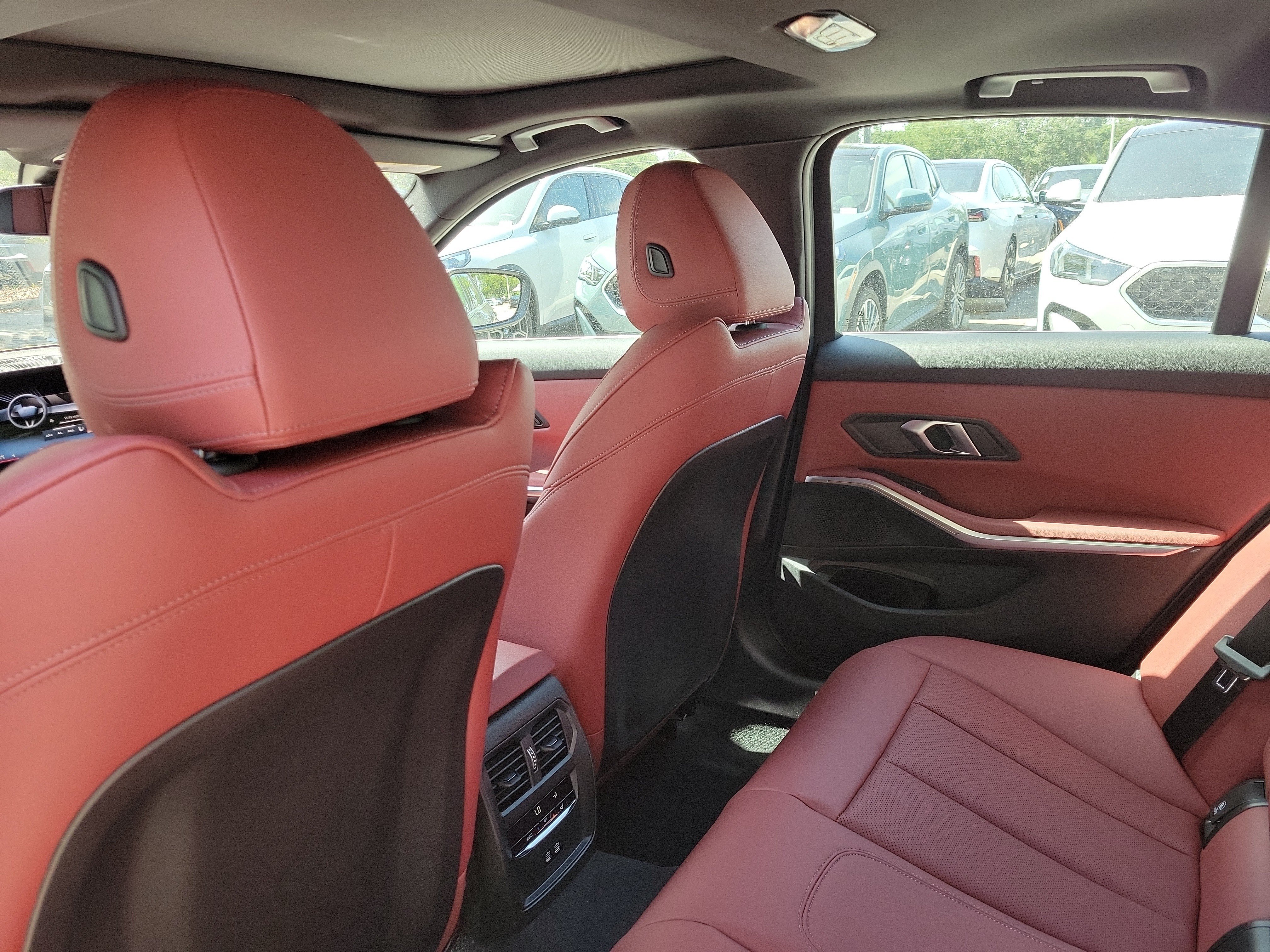 New 2026 Tanzanite Blue II Metallic BMW 330i NA image 10