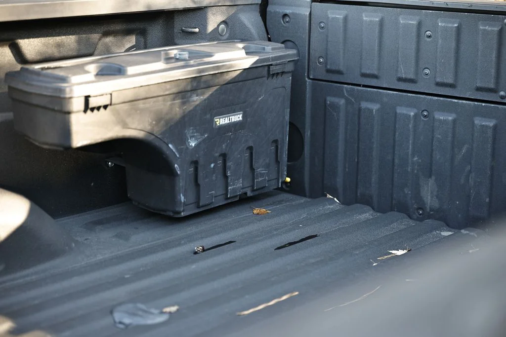 Used 2025 Black GMC Denali image 12