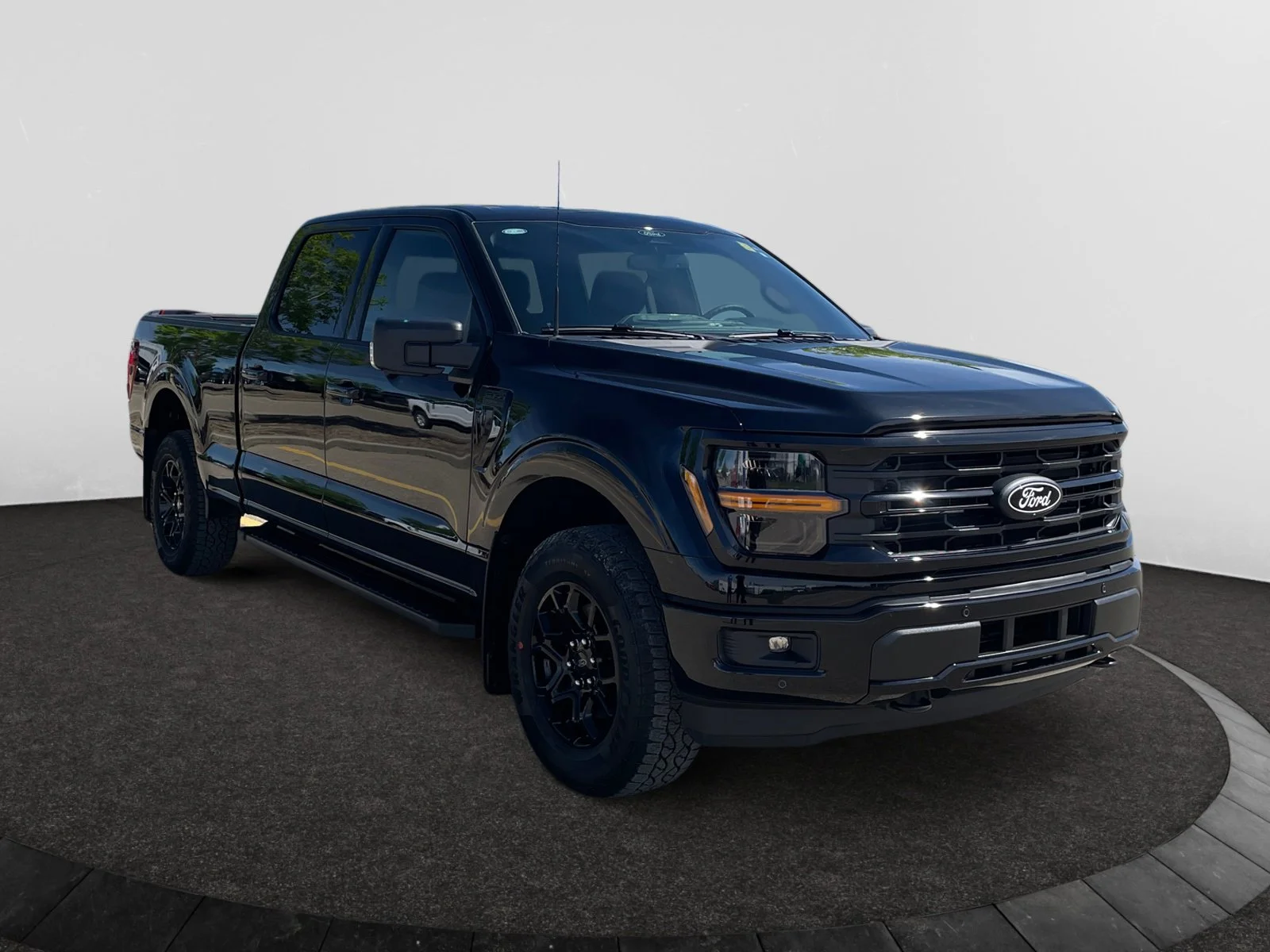 New 2026 Agate Black Metallic Ford XLT image 7