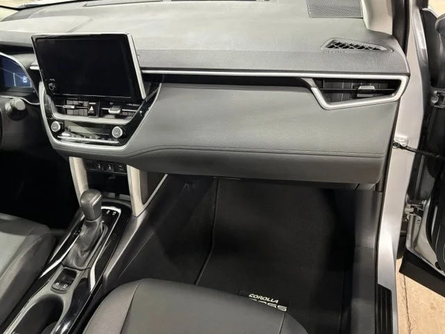 Used 2025 Silver Toyota XLE image 20