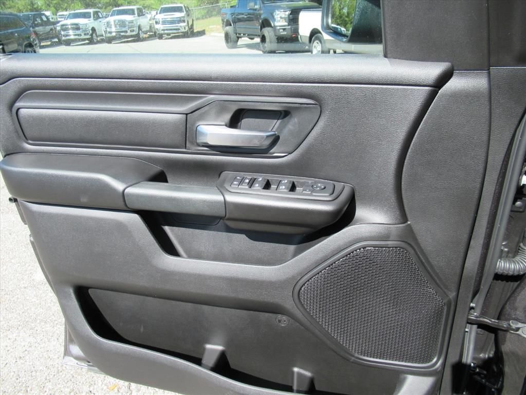 New 2026 Granite Crystal Metallic Clear-Coat Exterior Paint RAM Express image 19
