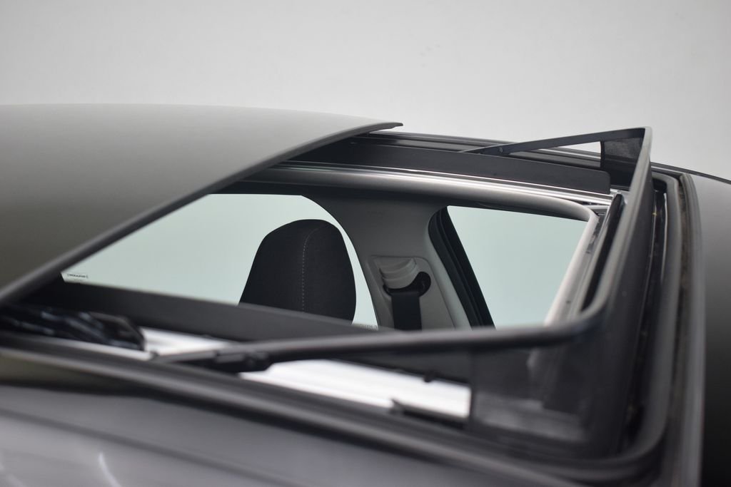 Used 2023 Onyx Black Hyundai SEL image 19