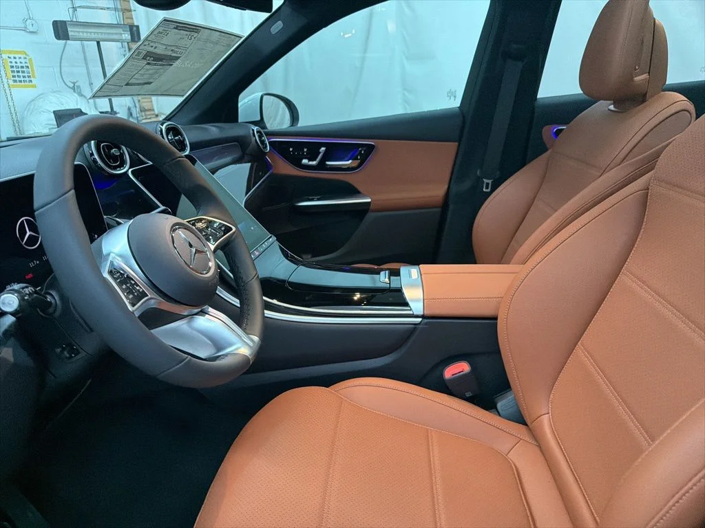 Used 2026 White Mercedes-Benz GLC 300 image 14