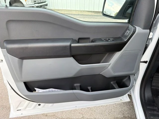 New 2026 Oxford White Ford XL image 9