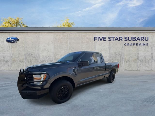 Used 2022  Ford XL image 4