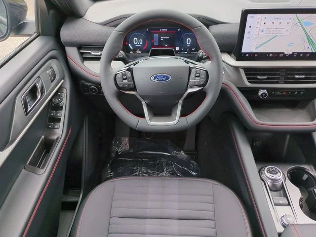 New 2026 Agate Black Metallic Ford ST-Line image 16