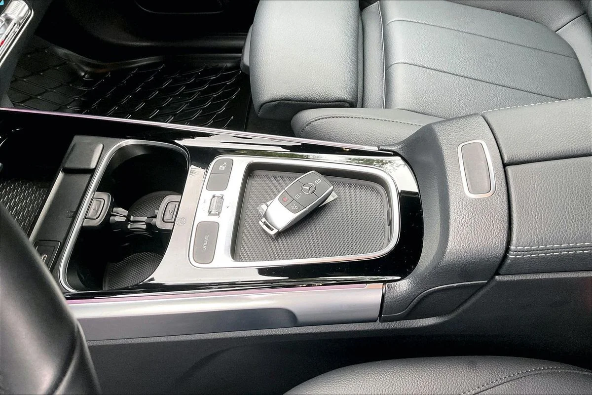 Used 2024  Mercedes-Benz 4MATIC® image 35