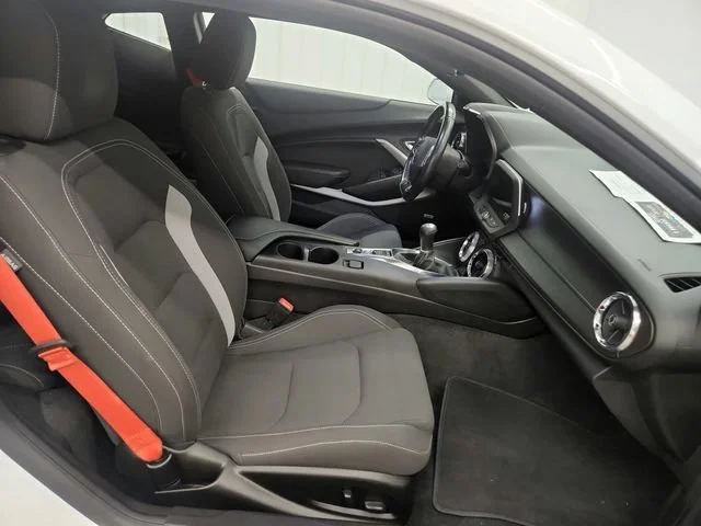 2021 Chevrolet Camaro 1LT - Photo 27