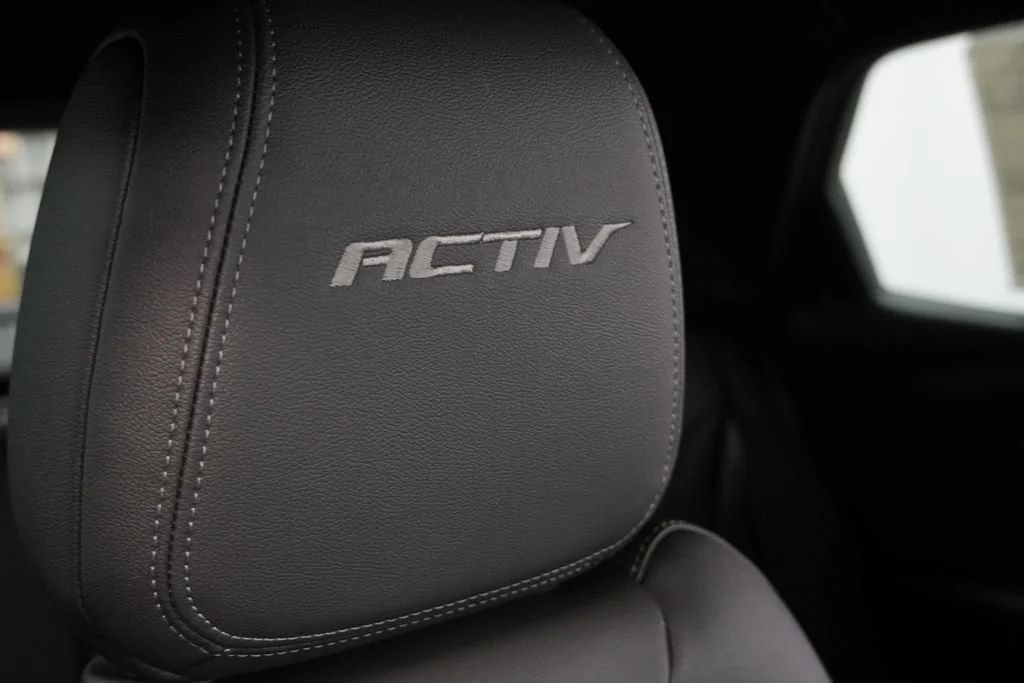 New 2026 Mosaic Black Metallic Chevrolet ACTIV image 29