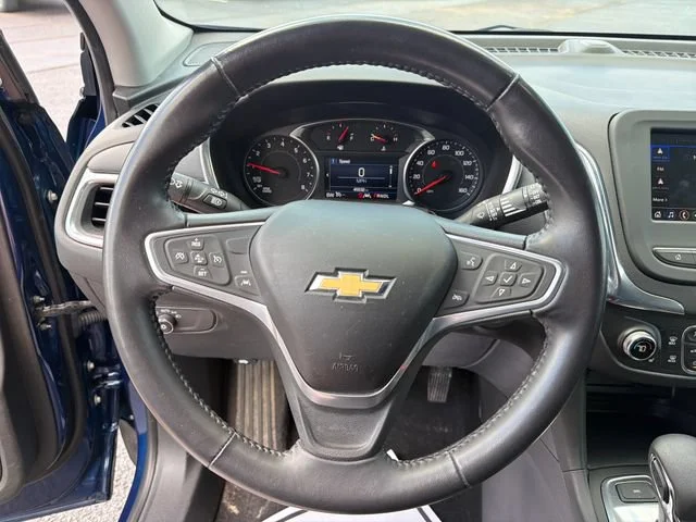 Used 2022 BLUE GLOW METALLIC Chevrolet LT image 18