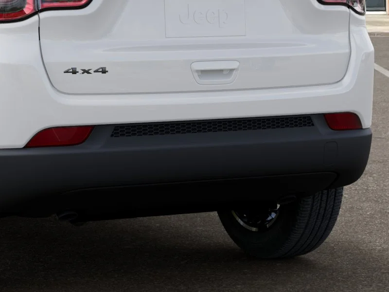 New 2026 Bright White Clearcoat Jeep Latitude image 13