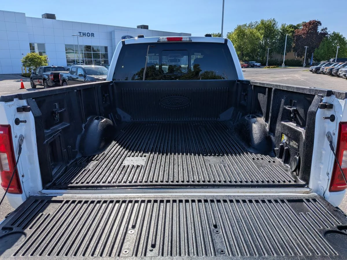 Used 2023 White Ford XLT image 7