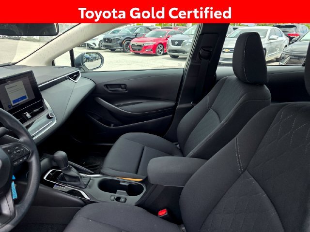 Used 2025 White Toyota LE image 4