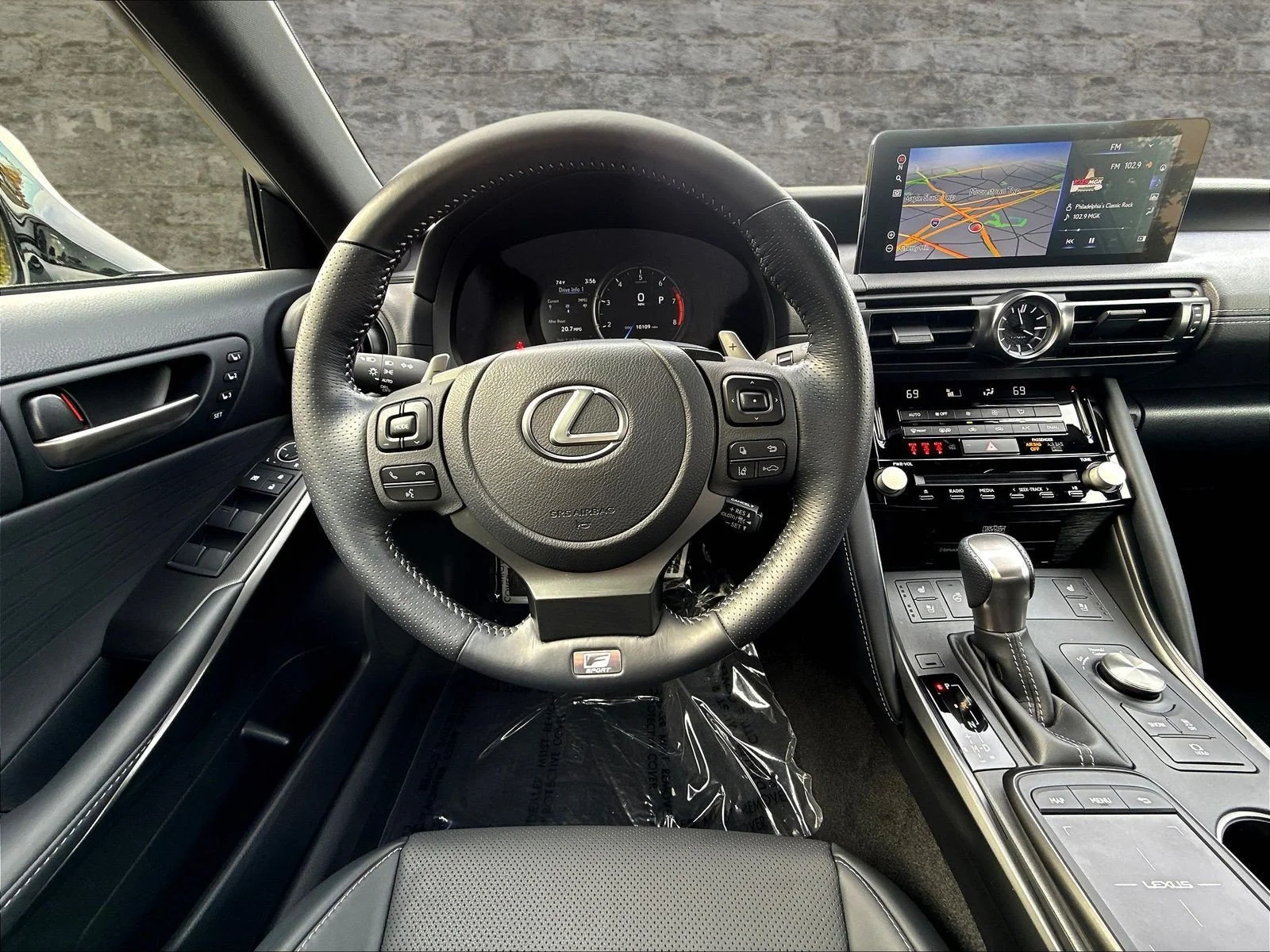 Certified Used 2024 White Lexus  image 10