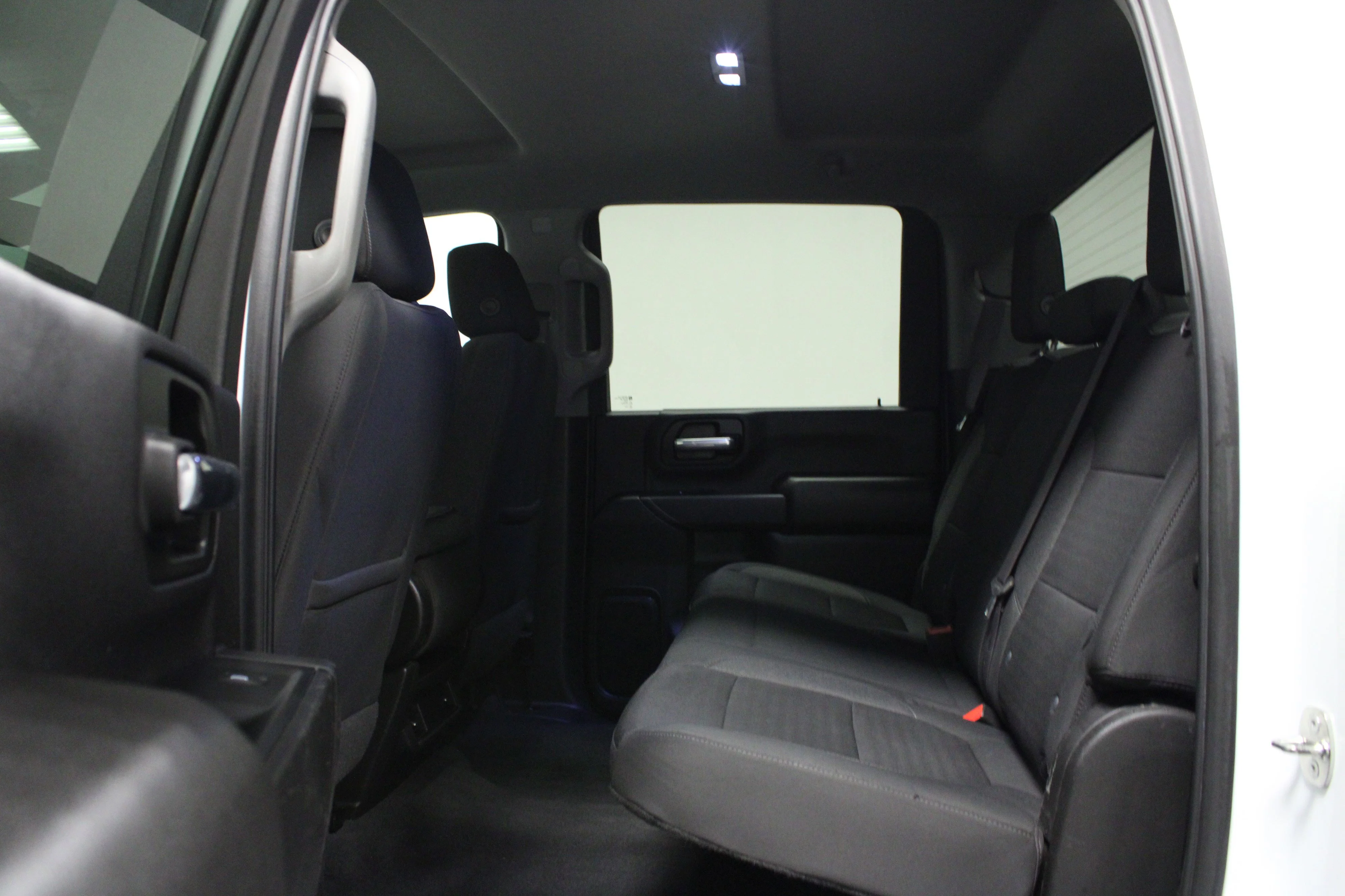 Used 2022 Summit White Chevrolet Custom image 13