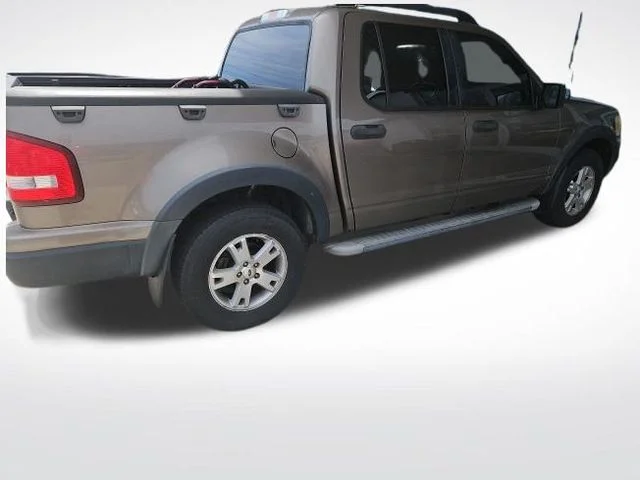 Used 2007  Ford XLT image 2