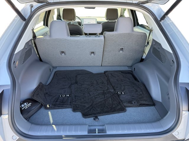 Used 2024 Cyber Gray Hyundai SEL image 17