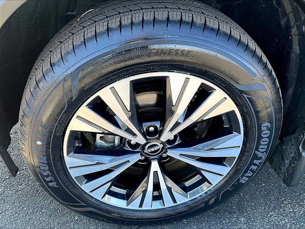 Used 2023 Black Nissan SV image 7