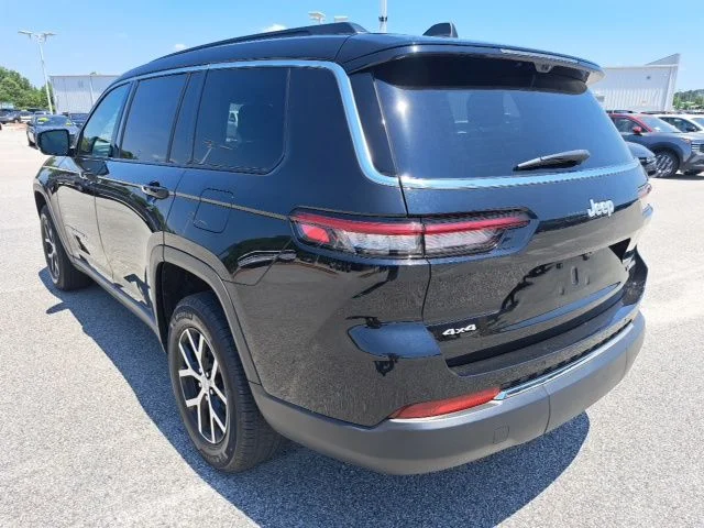 Used 2024 Black Jeep Limited image 8