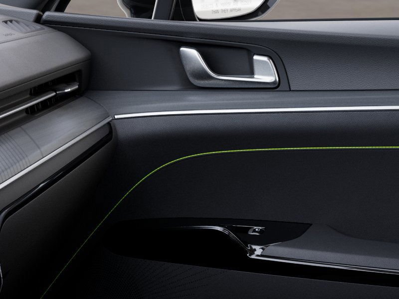 2025 Kia K5 GT - Photo 25