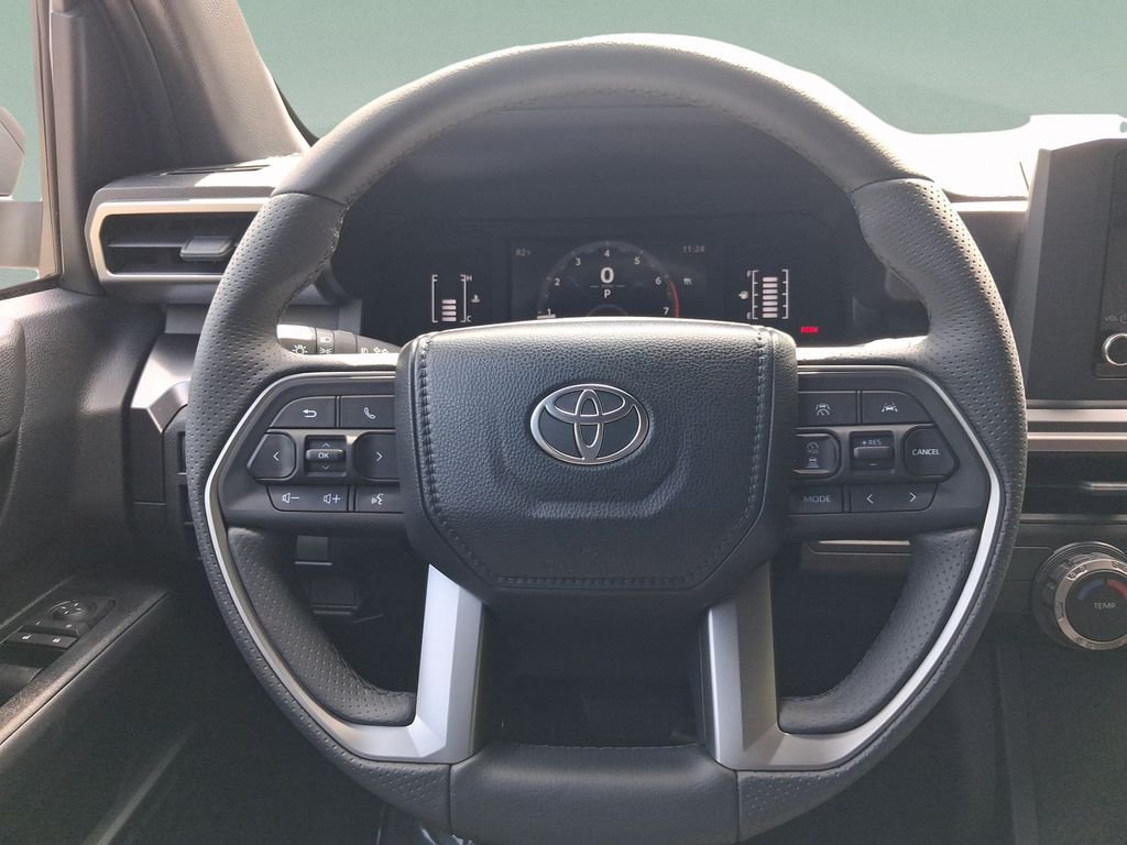 Used 2026  Toyota SR5 image 17
