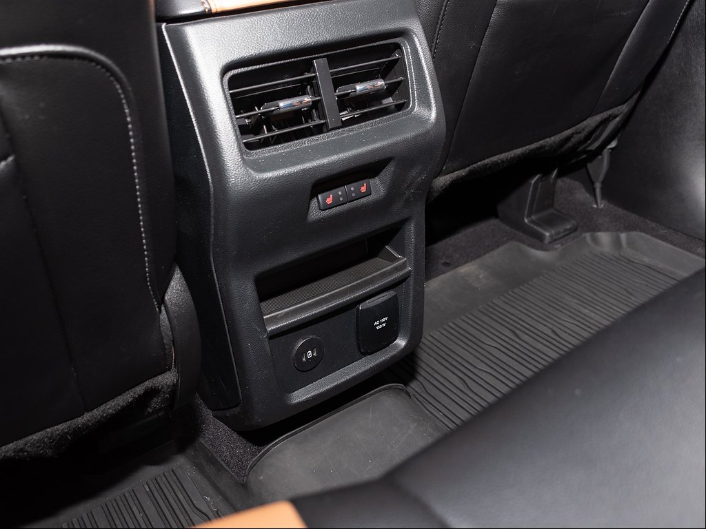 2024 Ford Edge Titanium - Photo 20