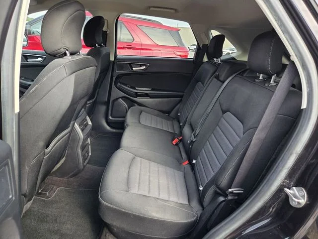Used 2019 Black Ford SE image 7