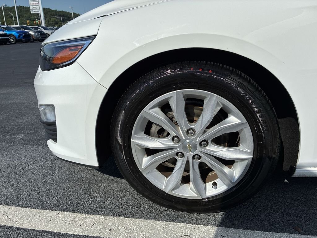 Used 2020 White Chevrolet LT image 10
