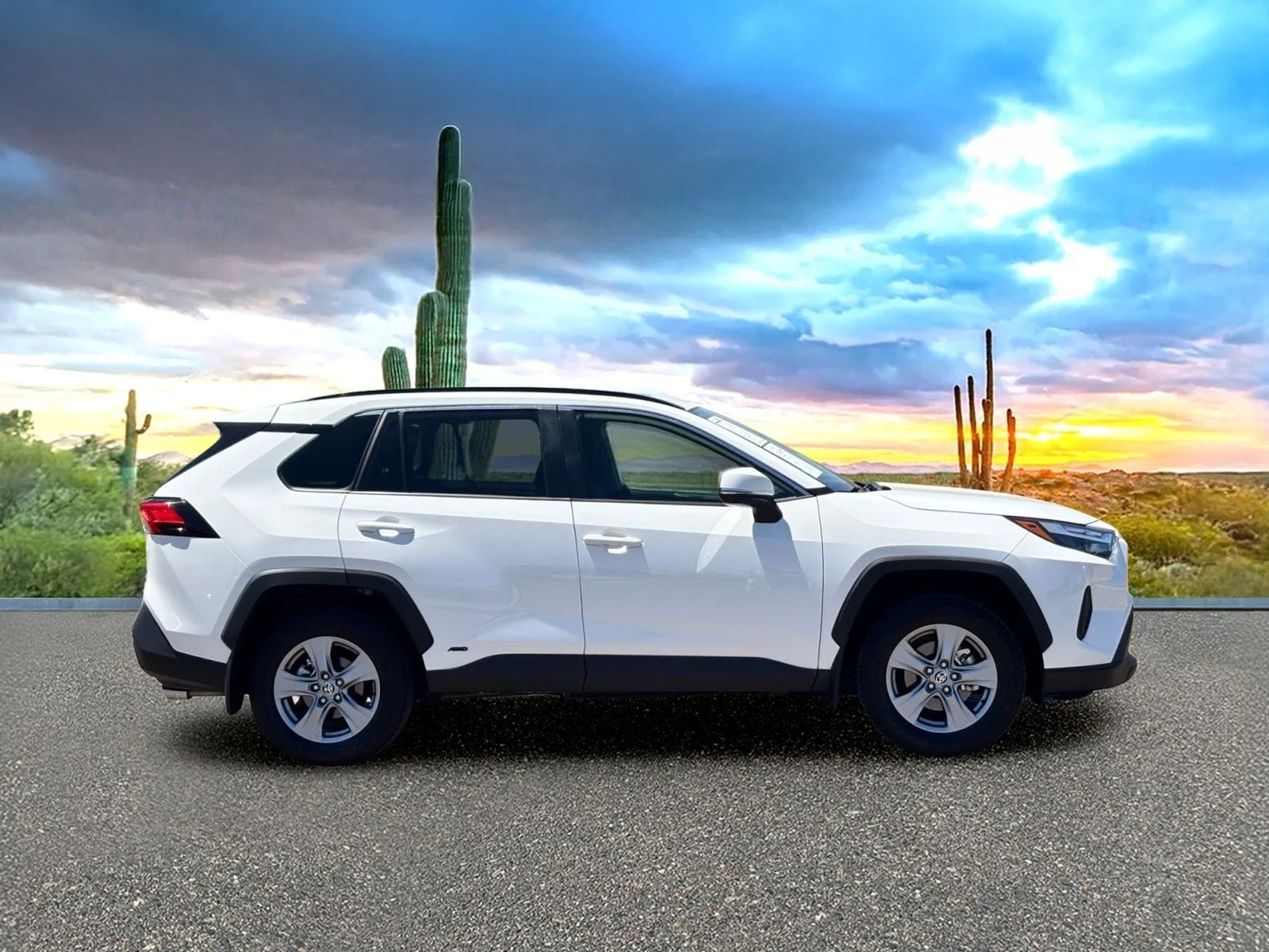 Used 2024 Ice Cap Toyota XLE image 5