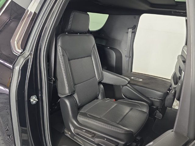 Used 2024 Onyx Black GMC Denali image 31