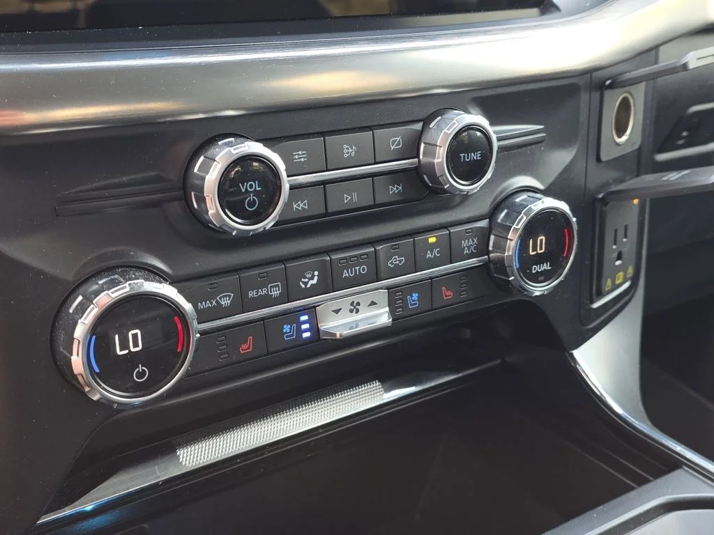 Used 2021 Gray Ford Lariat image 24