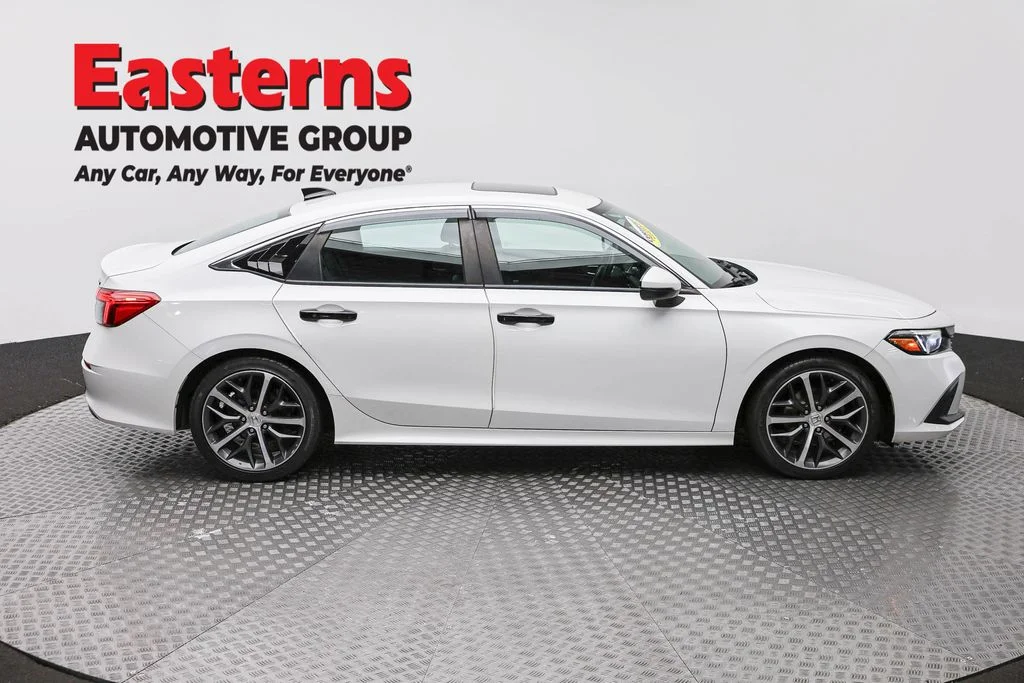 Used 2022 White Honda Touring image 4