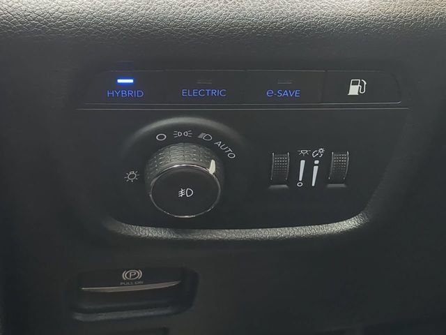 Certified Used 2024 Silver Jeep Overland 4xe image 30