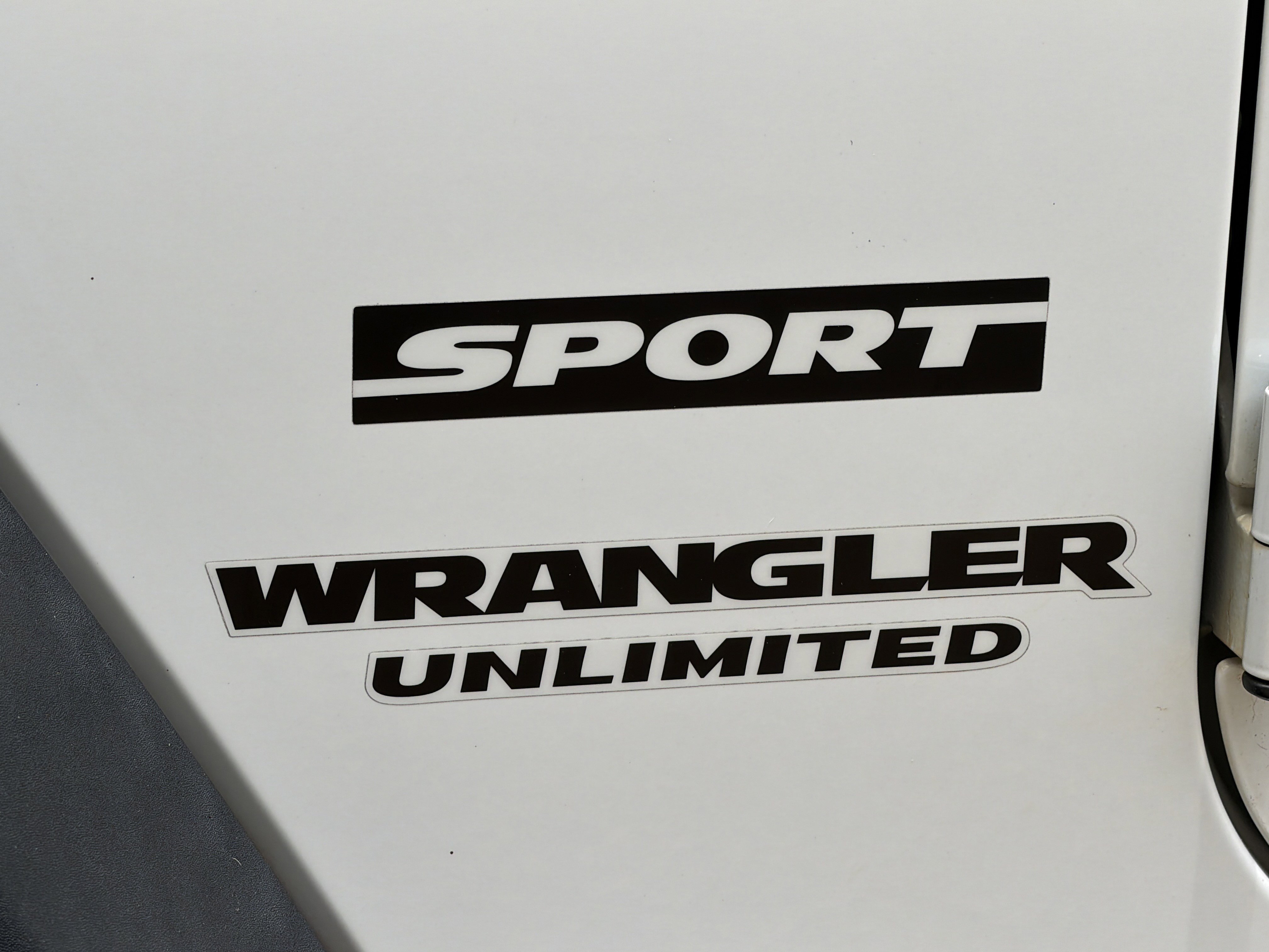 Used 2017 Bright White Clearcoat Jeep Sport image 23