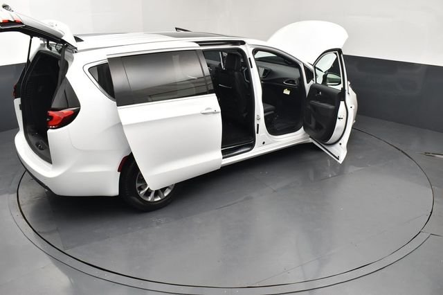 2026 Chrysler Pacifica Select - Photo 30