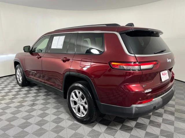 Used 2022 Red Jeep Limited image 5