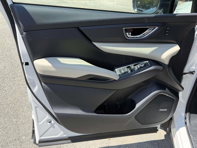 New 2026 CRYSTAL WHITE PEARL Subaru Limited 7-Passenger image 14