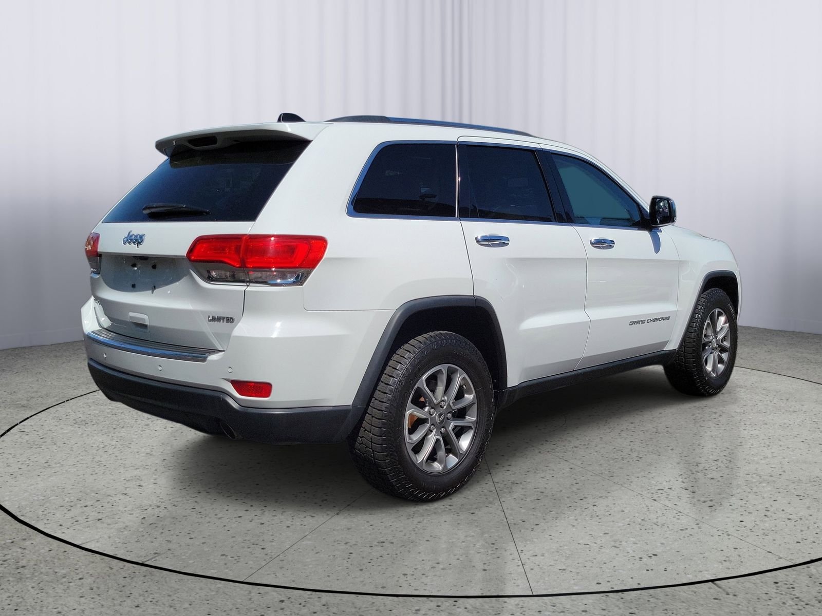 Used 2014 White Jeep Limited image 3