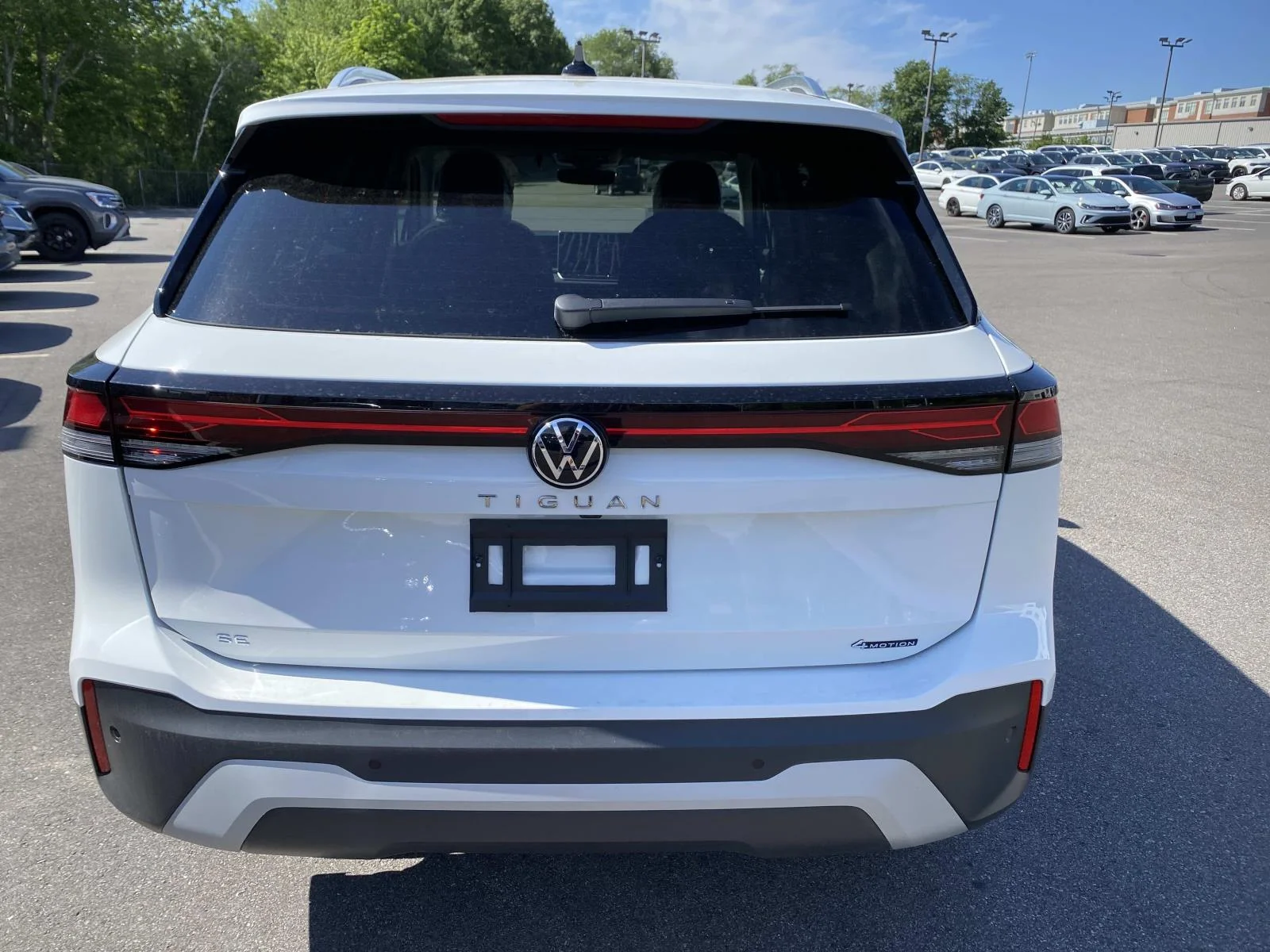 New 2026 Pure White Volkswagen SE 4MOTION image 4