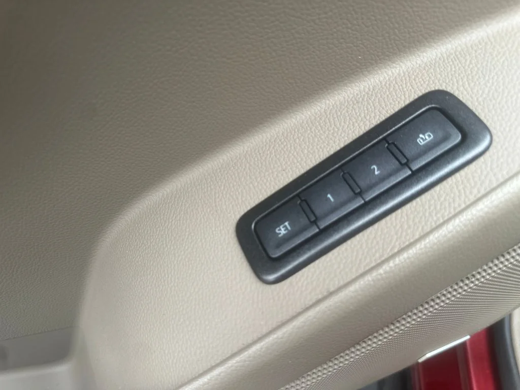 Used 2020 Red GMC SLT image 11