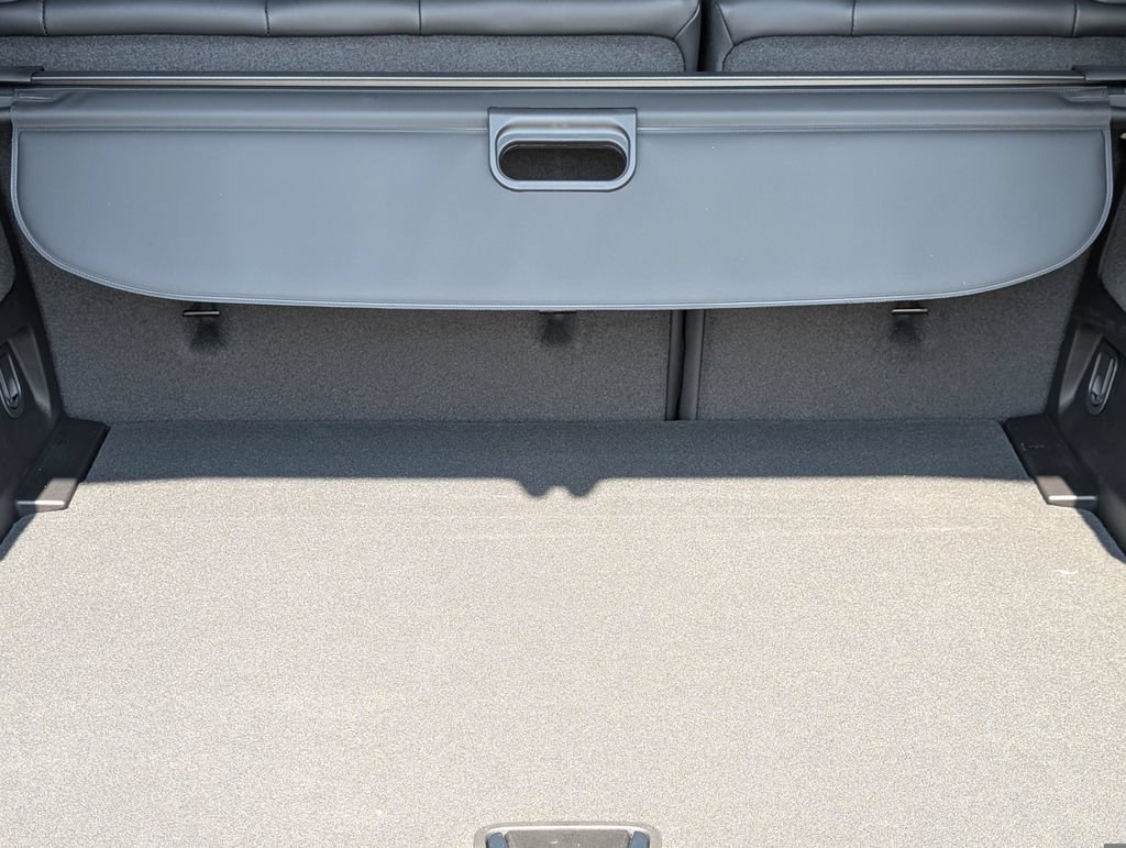 New 2027 Citron Tricoat Cadillac Premium Sport image 19