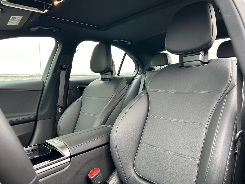 New 2026 MANUFAKTUR Alpine Grey Mercedes-Benz C 300 image 52