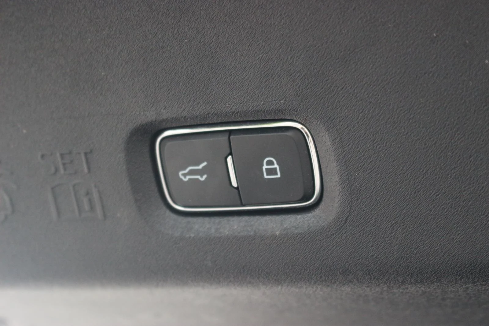 Used 2025 White Ford Tremor image 15
