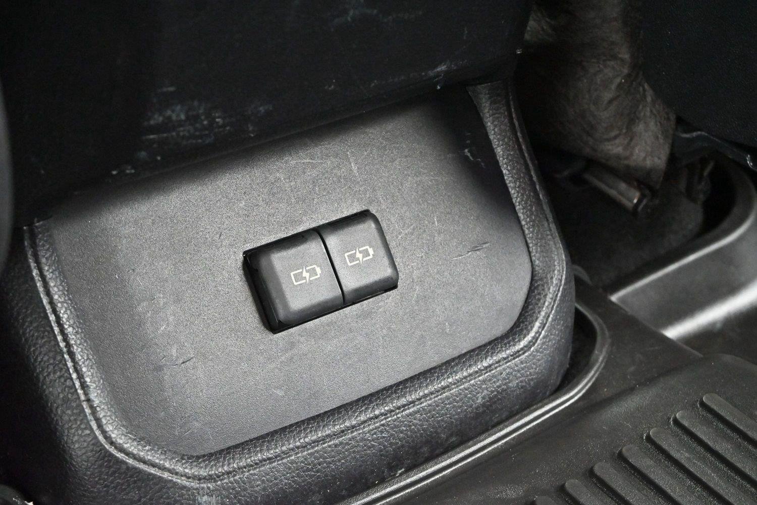 Used 2023 Blue Toyota L image 32