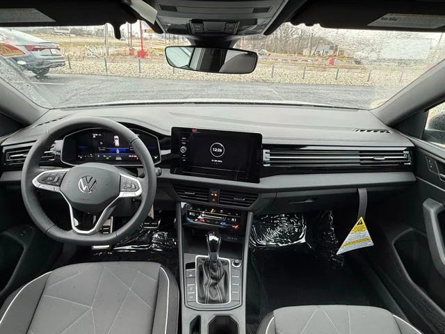 New 2026 Silver Volkswagen 1.5T Sport image 9
